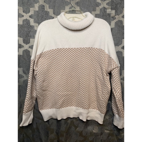 DREAMERS VINTAGE STYLE TURTLENECK - Picture 2 of 2